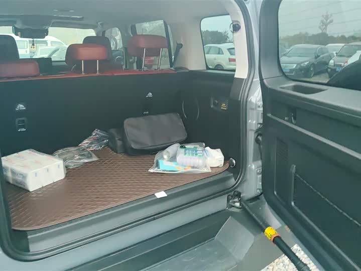 Фото 4 - Tank 300 Hybrid