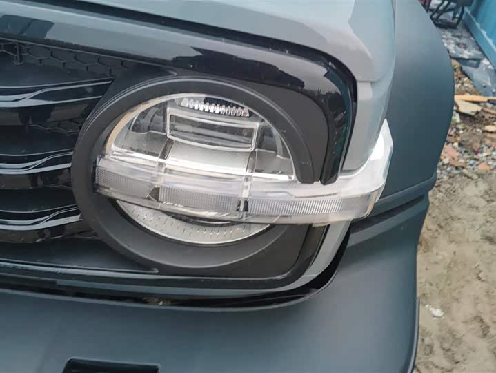 Фото 5 - Tank 300 Hybrid