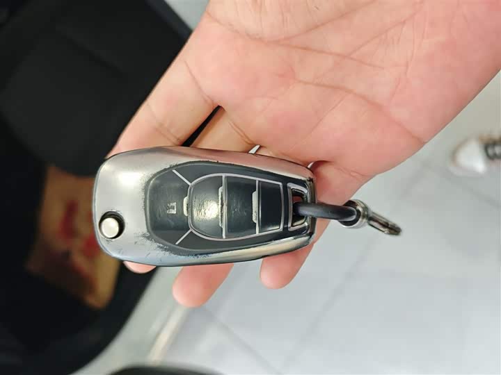 Фото 8 - Chevrolet Onix (Cavalier)