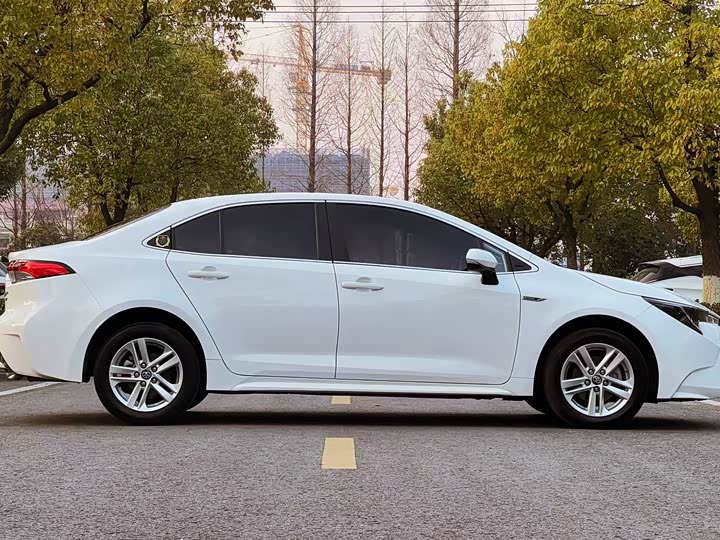 Фото 4 - Toyota Levin