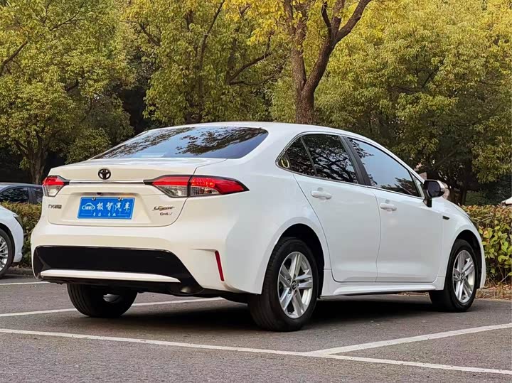 Фото 5 - Toyota Levin