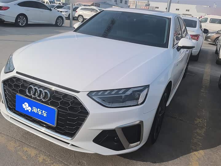 Фото 1 - Audi A4L