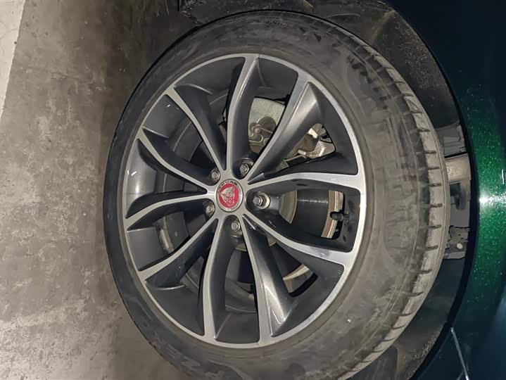 Фото 6 - Jaguar XF L