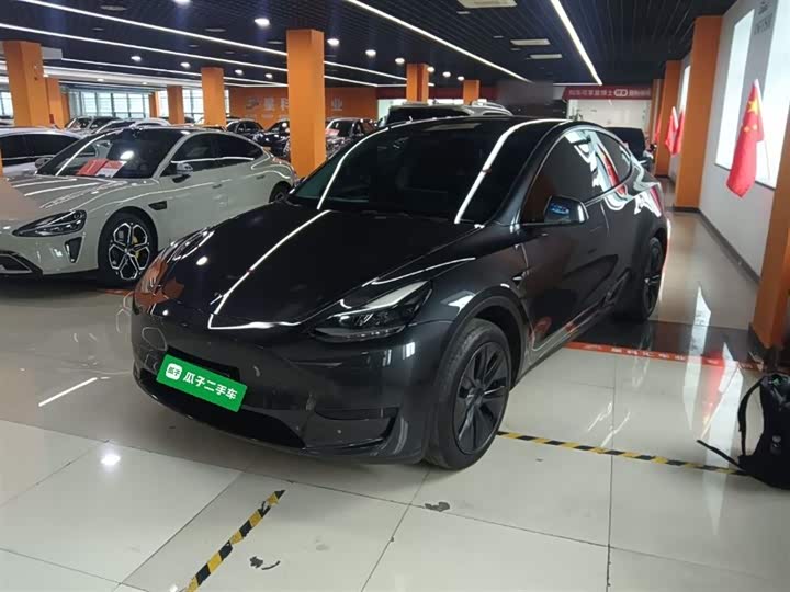 Фото 1 - Tesla Model Y