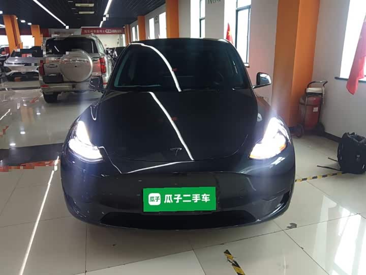 Фото 3 - Tesla Model Y