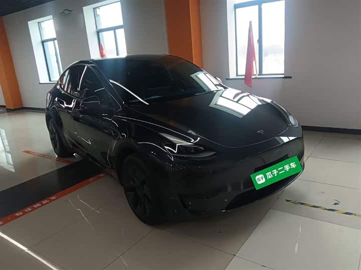 Фото 4 - Tesla Model Y