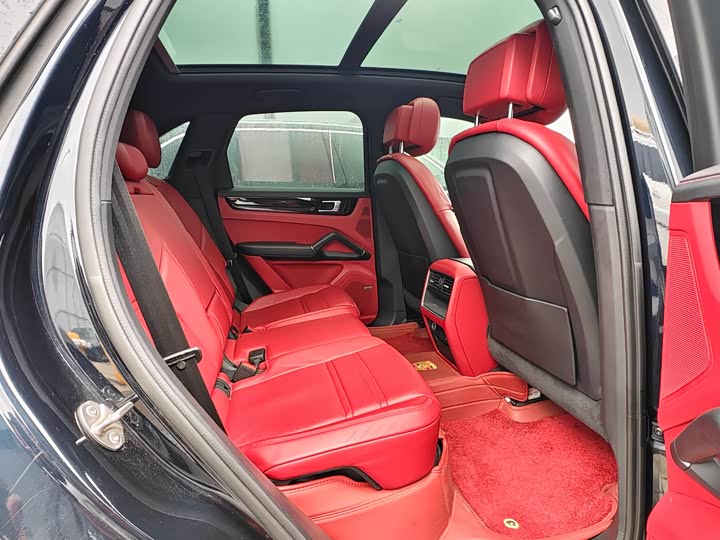 Фото 7 - Porsche Cayenne