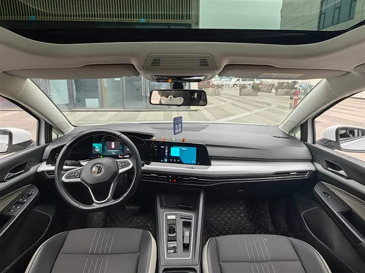 Фото 8 - Volkswagen Golf