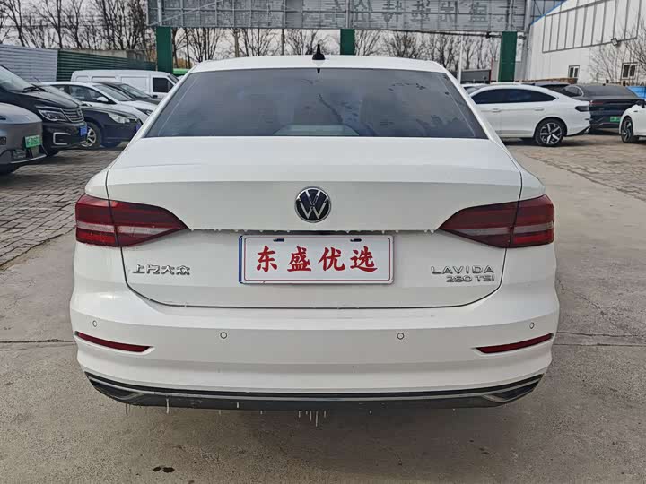 Фото 5 - Volkswagen Lavida