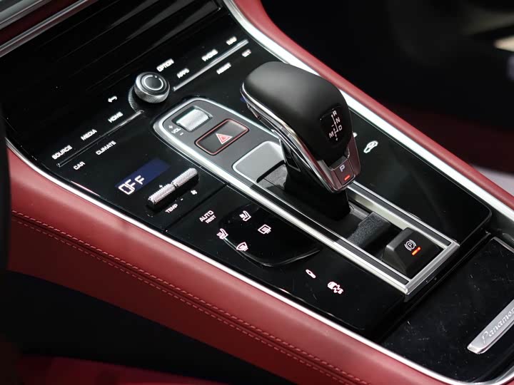 Фото 7 - Porsche Panamera