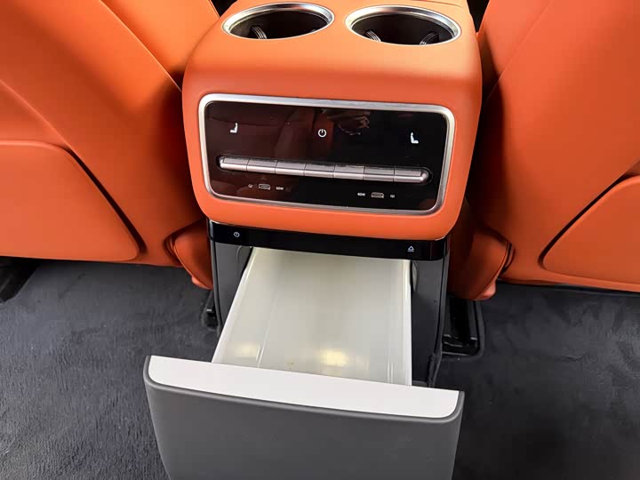 Фото 9 - LiXiang L9