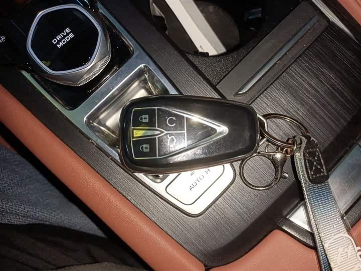 Фото 9 - Changan CS75 Plus