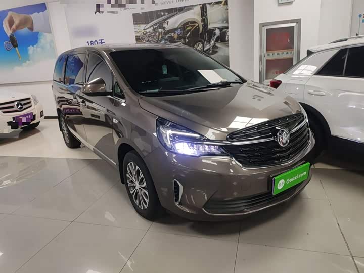 Фото 4 - Buick GL8 ES