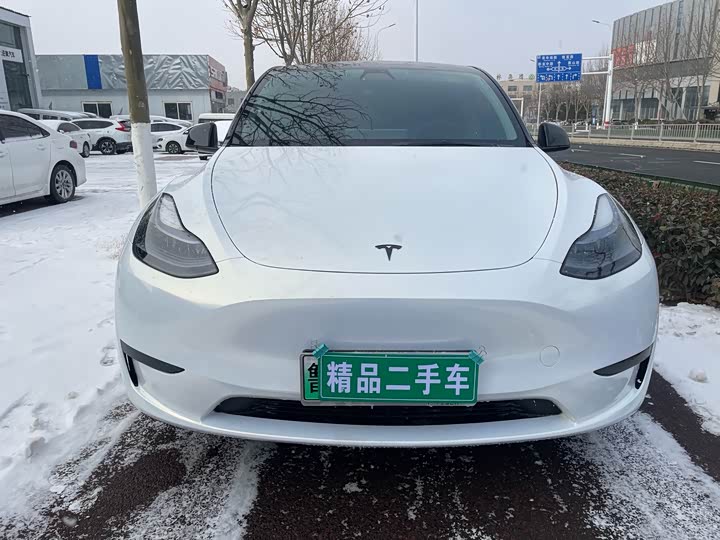 Фото 2 - Tesla Model Y