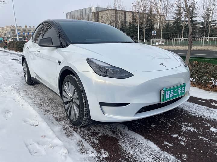 Фото 3 - Tesla Model Y