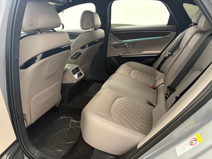 Фото 8 - BYD Han