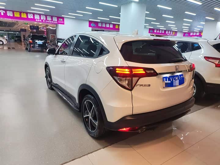 Фото 5 - Honda Vezel