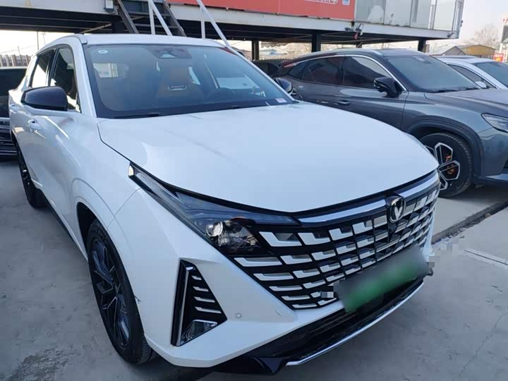 Фото 4 - Changan UNI-Z Hybrid