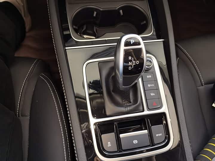 Фото 6 - BYD Song Max