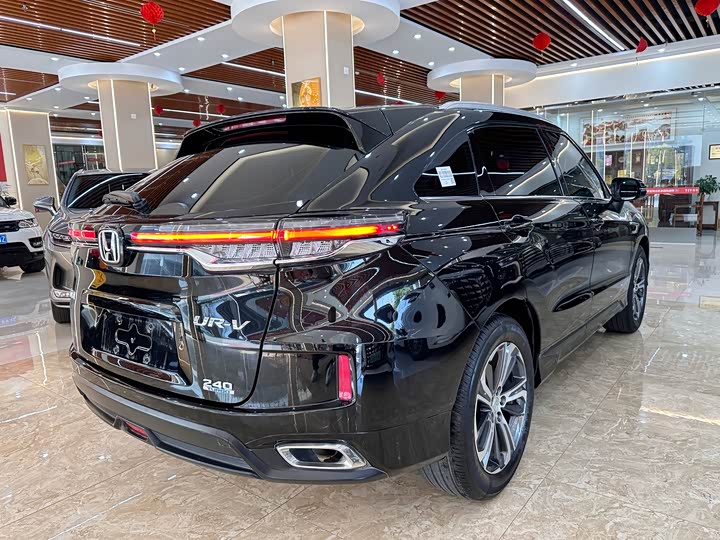 Фото 4 - Honda UR-V