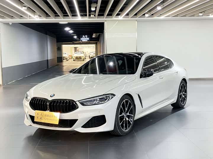 Фото 1 - BMW 8 Series