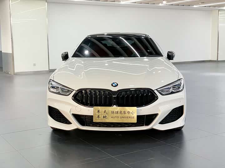 Фото 2 - BMW 8 Series