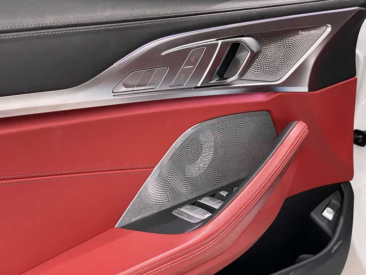 Фото 7 - BMW 8 Series