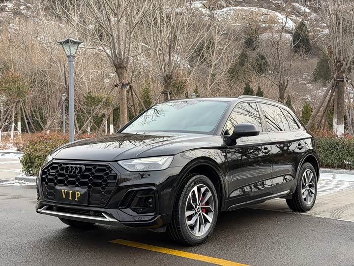 Фото 2 - Audi Q5L