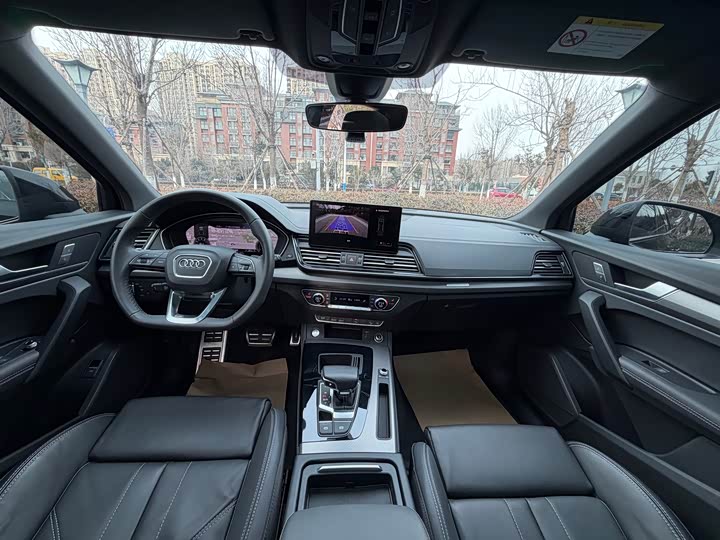 Фото 8 - Audi Q5L