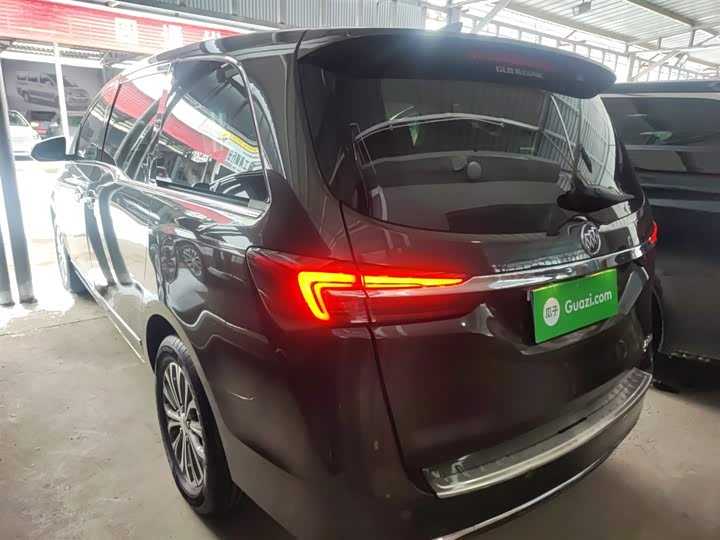 Фото 5 - Buick GL8 ES