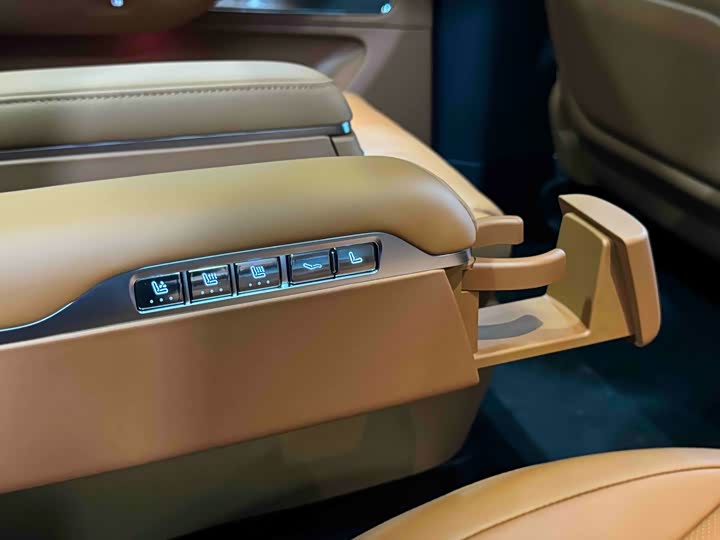 Фото 9 - Aito M8