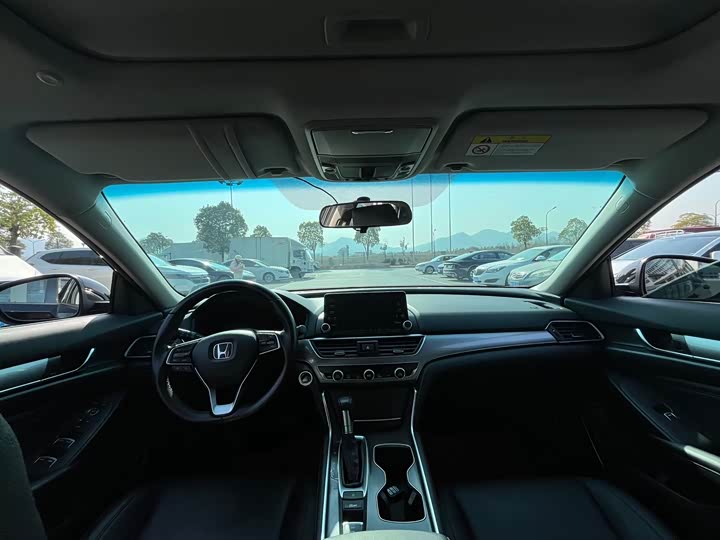 Фото 6 - Honda Accord