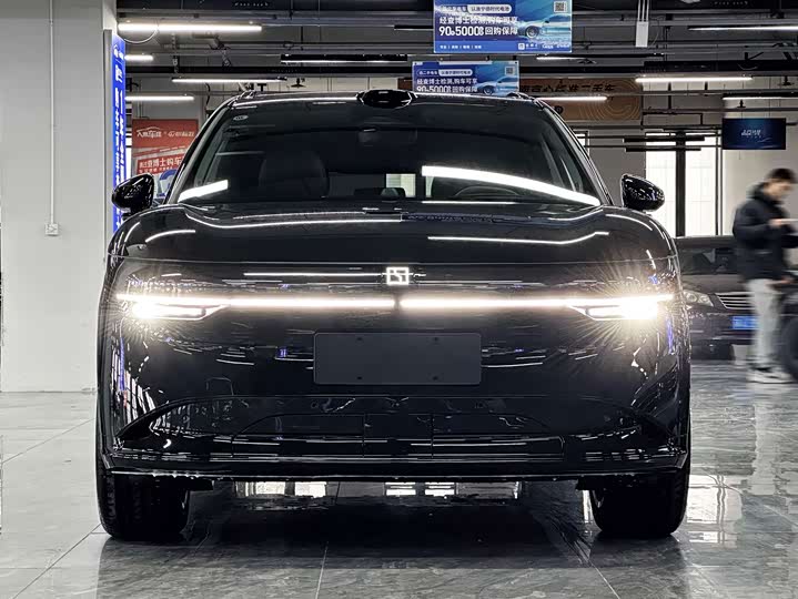 Фото 6 - Zeekr 7X