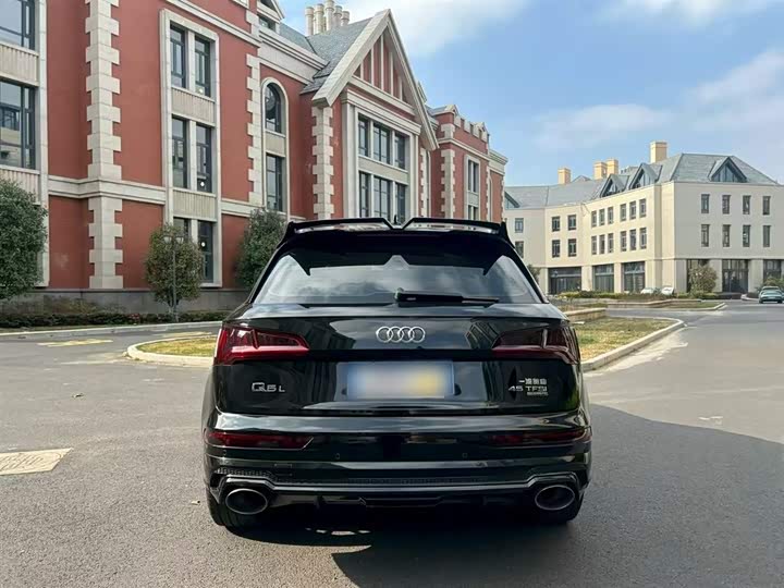 Фото 6 - Audi Q5L