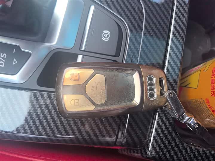 Фото 9 - Audi Q5L