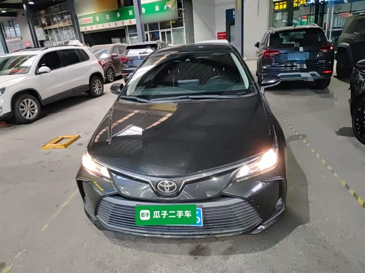 Фото 3 - Toyota Corolla