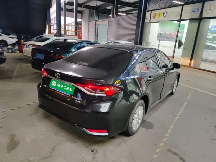 Фото 7 - Toyota Corolla