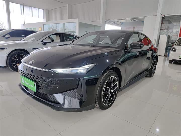 Фото 1 - Changan UNI-V Hybrid