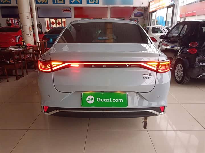 Фото 6 - Geely Emgrand L Hi·P Hybrid