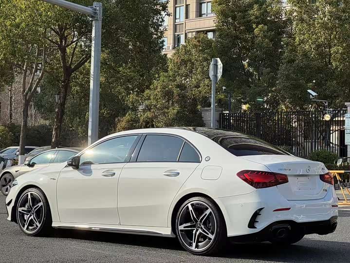 Фото 5 - Mercedes-Benz A-Class AMG