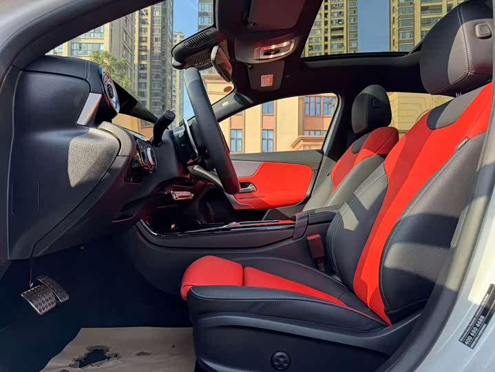 Фото 7 - Mercedes-Benz A-Class AMG