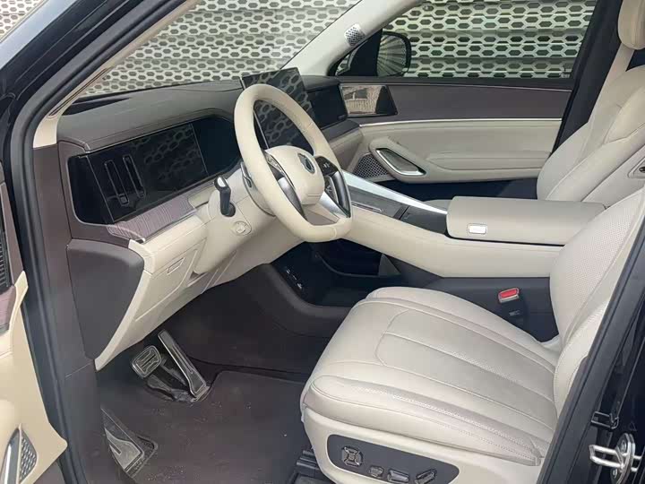 Фото 2 - Denza N9