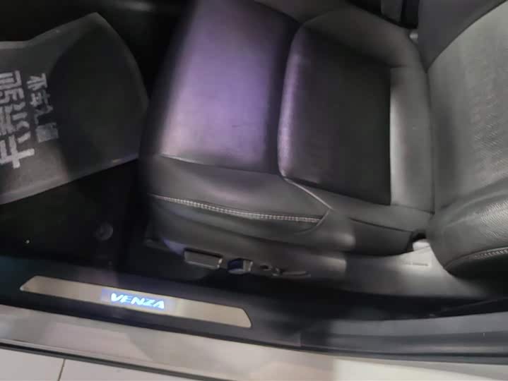 Фото 9 - Toyota Venza