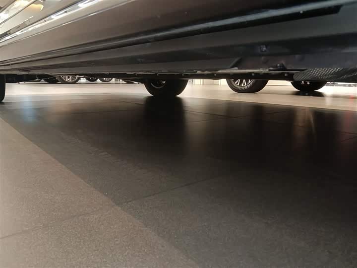 Фото 2 - Hongqi HQ9 Hybrid