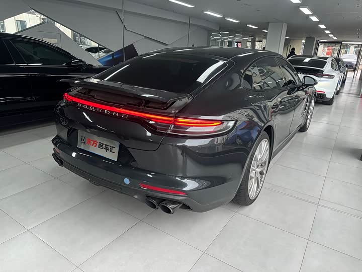 Фото 6 - Porsche Panamera