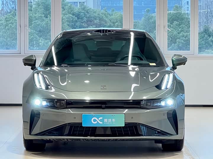 Фото 2 - Zeekr 001