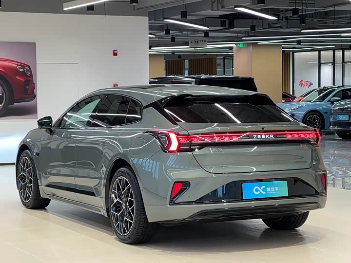 Фото 5 - Zeekr 001