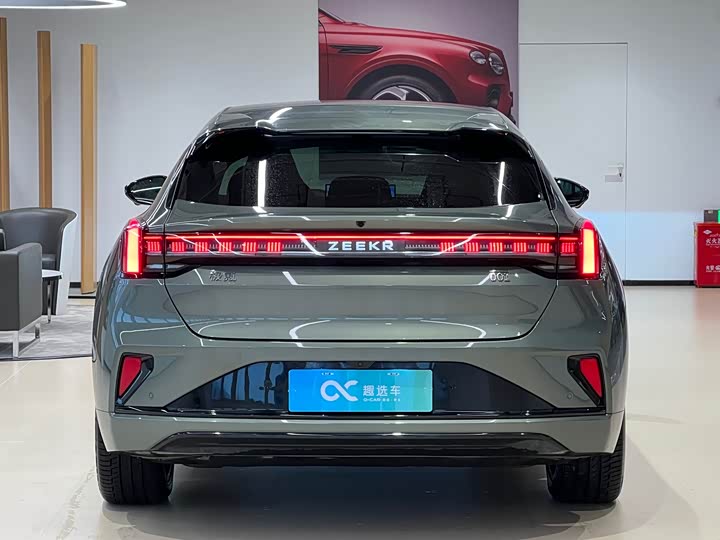 Фото 6 - Zeekr 001