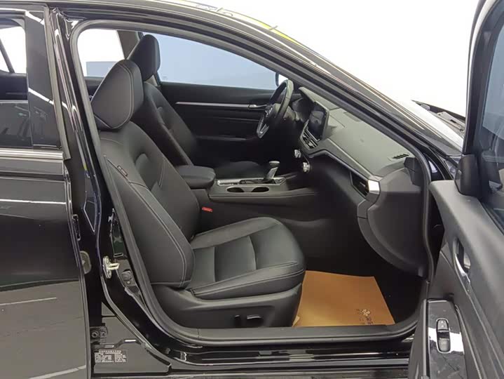 Фото 8 - Nissan Teana