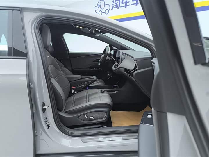 Фото 8 - Hongqi EH7